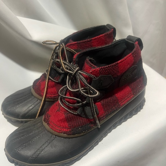 Sorel Shoes - Sorel Out N About Waterproof Rain Boot Red Black Plaid NL2544-011 Womens Sz 7.5